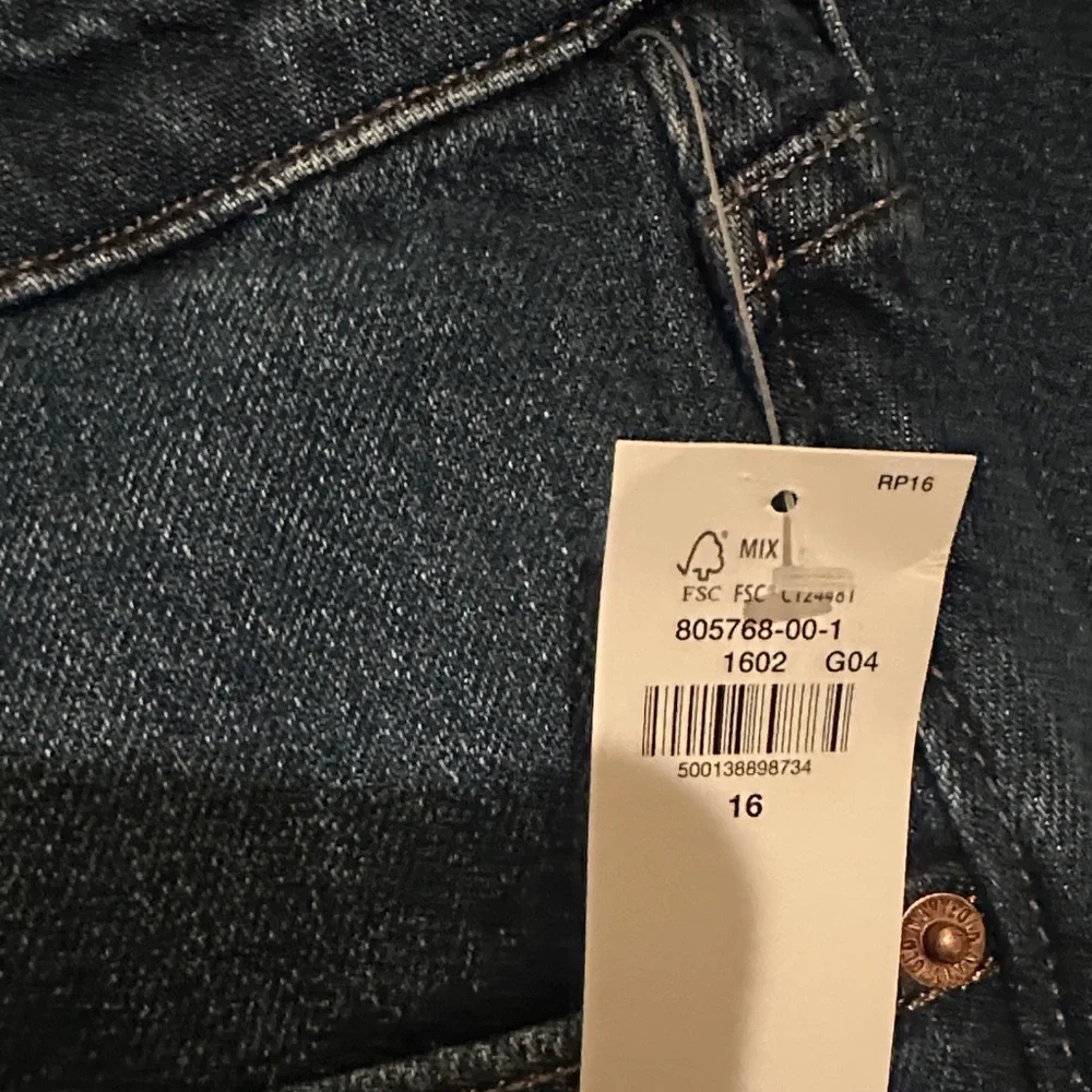 Old Navy Extra High-Waisted Wide-Leg Jeans, Dark Wash, 16 - Picture 3 of 9